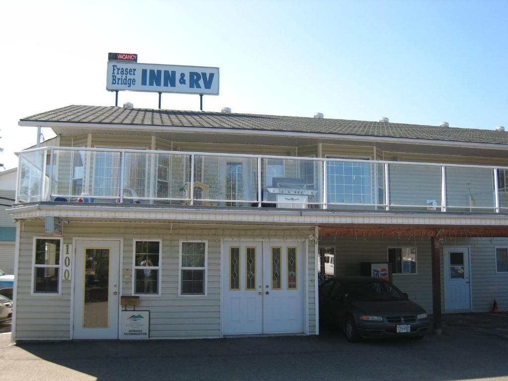 Fraser Bridge Inn And Rv Park Quesnel Exterior foto